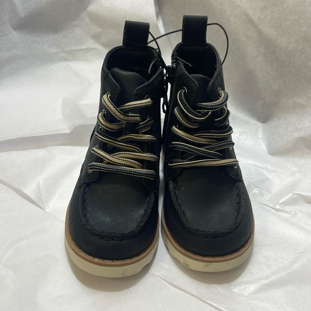 Cat and jack boots with laces